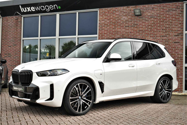 BMW X5 xDrive50e M-Sport Pano Trekh 360 22inch H/K Soft-close Gesture