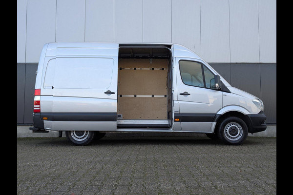 Mercedes-Benz Sprinter 314 140PK AUTOMAAT CRUISE CLIMATE CONTROL TREKHAAK 3 PERSOONS