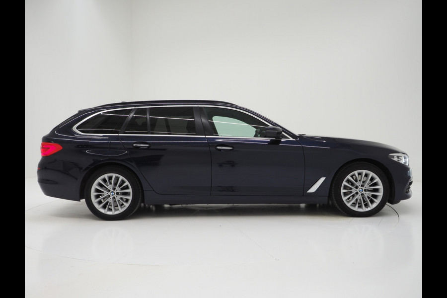 BMW 5 Serie Touring 530i High Executive | Head Up | Leder | Keyless | Camera | Trekhaak