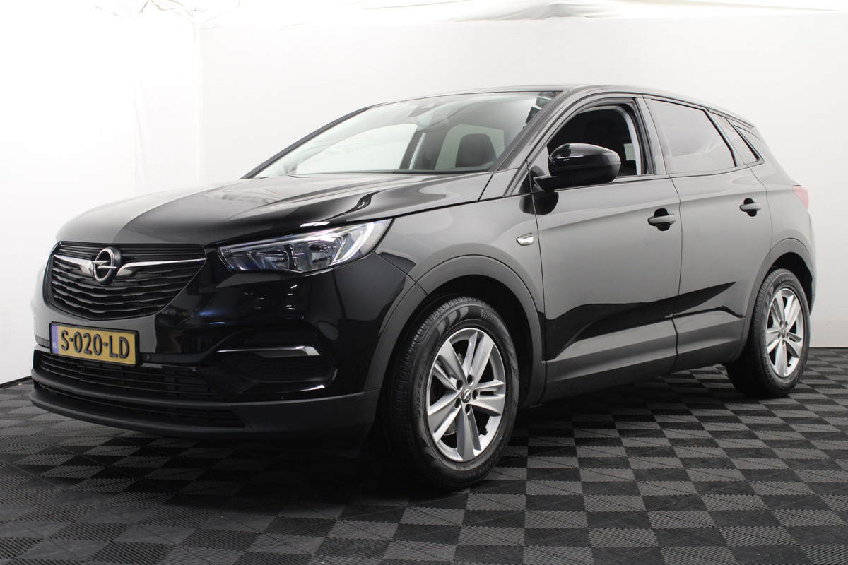 Opel Grandland X 1.2 Turbo Business Executive