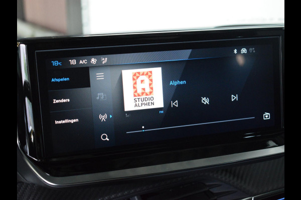 Peugeot e-2008 EV GT 54 kWh NAVIGATIE | CARPLAY | ACHTERUITRIJCAMERA MET SENSOREN | STOELVERWARMING | 10km