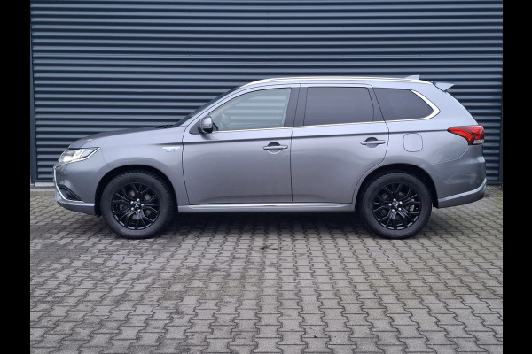 Mitsubishi Outlander 2.4 Intense Plug in Hybrid 225pk PHEV | Alcantara Sportstoelen | Apple Carplay | Camera | Cruise Control | Climate Control | Stoelverwarming | DAB |