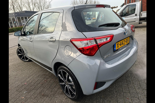 Toyota Yaris 1.5 Hybrid 2019 DYNAMIC SPORT NARDO-GREY NAVI 17 INCH LUXE