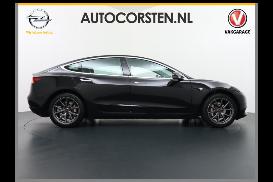 Tesla Model 3 SR+60kWh 326PK AutoPilot FSD-v.b Premium-Luidsprekers Leer PanoDak Adaptive cruise 18" Camera's Elektr.-Stuur+Stoelen+Spiegels+G Ecc Navigatiesysteem full map LED-a+v Comfortstoel(en) ACC Dual-ECC DAB Voorverwarmen interieur via App Keyless via Telefoonsleutel One-Pedal-Drive Orig. nlse auto  1e eigenaar Slechts 1584kg (Lichtste Tesla)