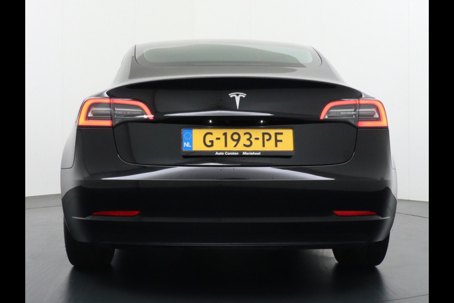 Tesla Model 3 SR+60kWh 326PK AutoPilot FSD-v.b Premium-Luidsprekers Leer PanoDak Adaptive cruise 18" Camera's Elektr.-Stuur+Stoelen+Spiegels+G Ecc Navigatiesysteem full map LED-a+v Comfortstoel(en) ACC Dual-ECC DAB Voorverwarmen interieur via App Keyless via Telefoonsleutel One-Pedal-Drive Orig. nlse auto  1e eigenaar Slechts 1584kg (Lichtste Tesla)