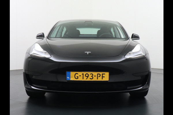 Tesla Model 3 SR+60kWh 326PK AutoPilot FSD-v.b Premium-Luidsprekers Leer PanoDak Adaptive cruise 18" Camera's Elektr.-Stuur+Stoelen+Spiegels+G Ecc Navigatiesysteem full map LED-a+v Comfortstoel(en) ACC Dual-ECC DAB Voorverwarmen interieur via App Keyless via Telefoonsleutel One-Pedal-Drive Orig. nlse auto  1e eigenaar Slechts 1584kg (Lichtste Tesla)