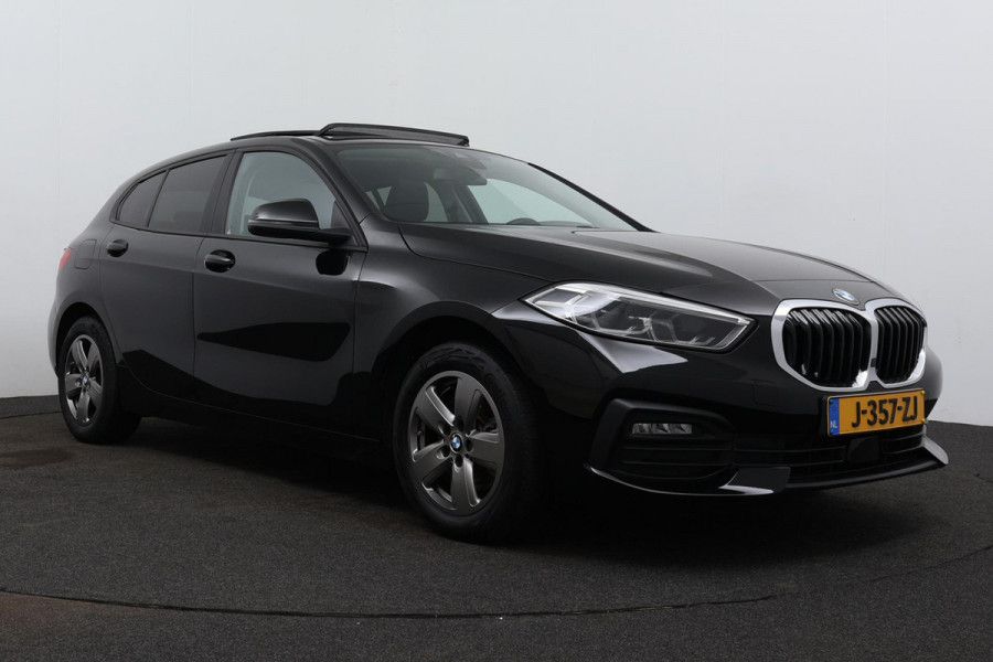 BMW 1-serie 118i Executive Edition (1e Eig, NL-auto, DealeronderH, Panorama, Navi-groot, PDC V+A, Cruise Control, Etc)