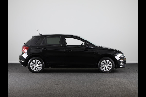 Volkswagen Polo 1.0 TSI Comfortline 95 pk | Navigatie | Adaptieve cruise control | Airco | Apple Carplay/Android Auto | Getint glas |