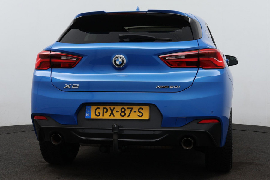 BMW X2 2.0i xDrive High Executive(Dealer OndH, Panorama, Navi Pro, Sportstoel, Trekhaak, StoelV, PDC V+A, Etc)