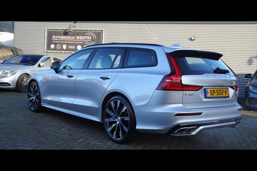 Volvo V60 2.0 T8 Twin Engine AWD | R-Design Binnen+buiten | Bowers&Wilkins | incl BTW | 360 camera | Stuurwielverwarming | Headup