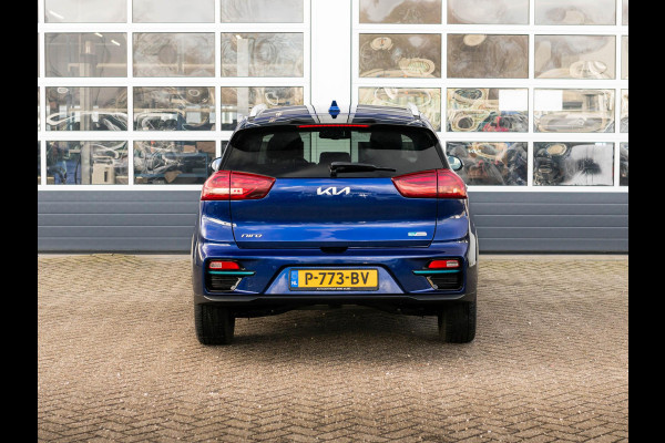 Kia e-Niro DynamicPlusLine 64 kWh | Apple Carplay/Android auto | Cruise control adaptief | Climate controle | Elektrisch schuifdak | Keyless start en entry | Full map navigatie | voorstoelen en stuur verwarmd.