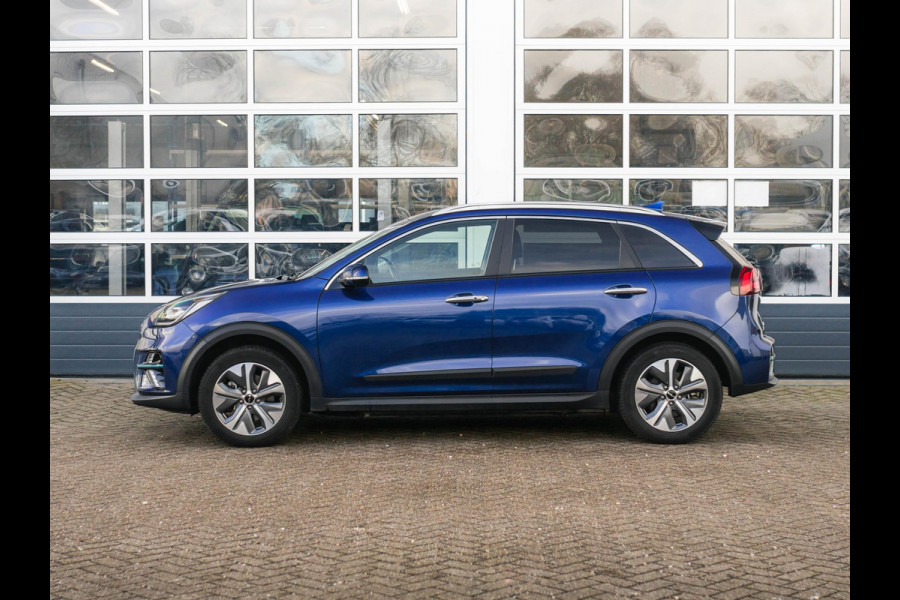 Kia e-Niro DynamicPlusLine 64 kWh | Apple Carplay/Android auto | Cruise control adaptief | Climate controle | Elektrisch schuifdak | Keyless start en entry | Full map navigatie | voorstoelen en stuur verwarmd.