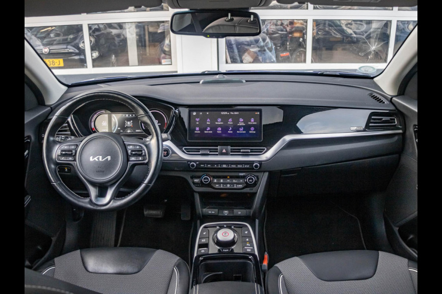 Kia e-Niro DynamicPlusLine 64 kWh | Apple Carplay/Android auto | Cruise control adaptief | Climate controle | Elektrisch schuifdak | Keyless start en entry | Full map navigatie | voorstoelen en stuur verwarmd.