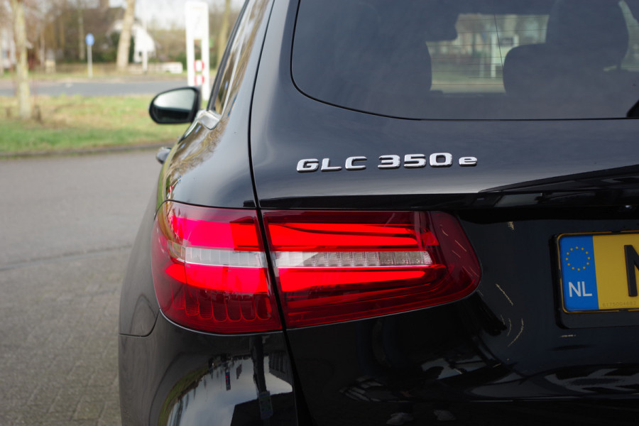 Mercedes-Benz GLC 350e 320 PK 4MATIC Ambition AMG-Line PHEV, Panoramadak, Leder, Camera, DAB