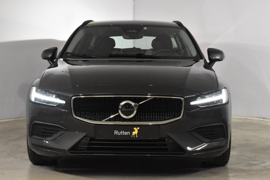 Volvo V60 B3 163PK Essential Edition / Navigatie / Camera / Parkeersensoren / Stuur-Stoelverwarming / 18'' LM Velgen / Trekhaak /