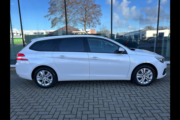 Peugeot 308 SW 1.2 Turbo Executive - Panodak - Climate - Navi - Parkeerhulp - NL auto - NAP