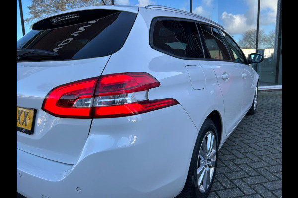 Peugeot 308 SW 1.2 Turbo Executive - Panodak - Climate - Navi - Parkeerhulp - NL auto - NAP