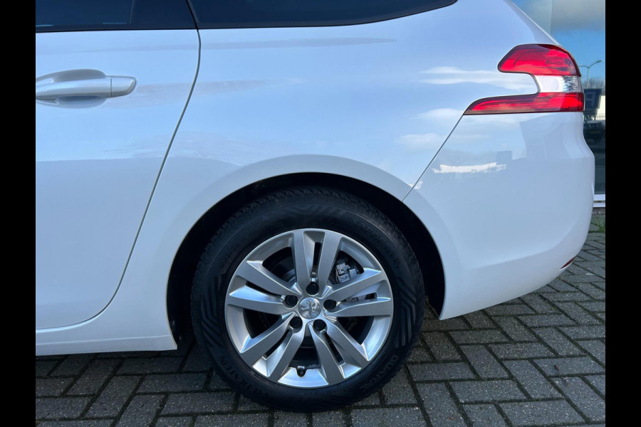 Peugeot 308 SW 1.2 Turbo Executive - Panodak - Climate - Navi - Parkeerhulp - NL auto - NAP