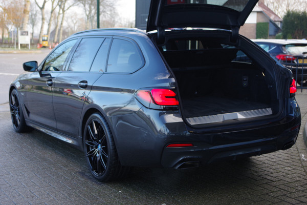 BMW 5 Serie Touring 530e 293 PK M-Sport Business Edition Plus, Panoramadak, Elek. Trekhaak, Leder, Head-Up