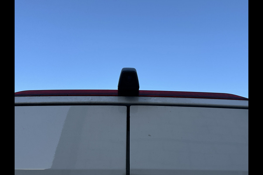 Volkswagen Crafter 35 2.0 TDI 177PK L3H3 AUTOMAAT carplay/navigatie