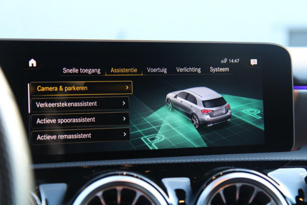 Mercedes-Benz A-Klasse 220 AMG/PANO/SFEER/CARPLAY/LANE ASSIST/VOL