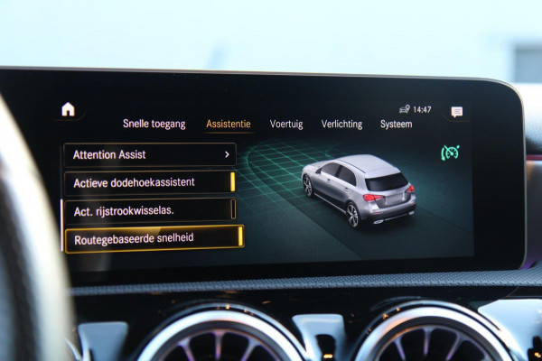 Mercedes-Benz A-Klasse 220 AMG/PANO/SFEER/CARPLAY/LANE ASSIST/VOL