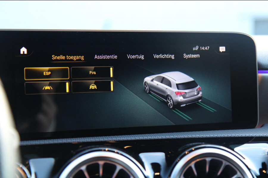 Mercedes-Benz A-Klasse 220 AMG/PANO/SFEER/CARPLAY/LANE ASSIST/VOL