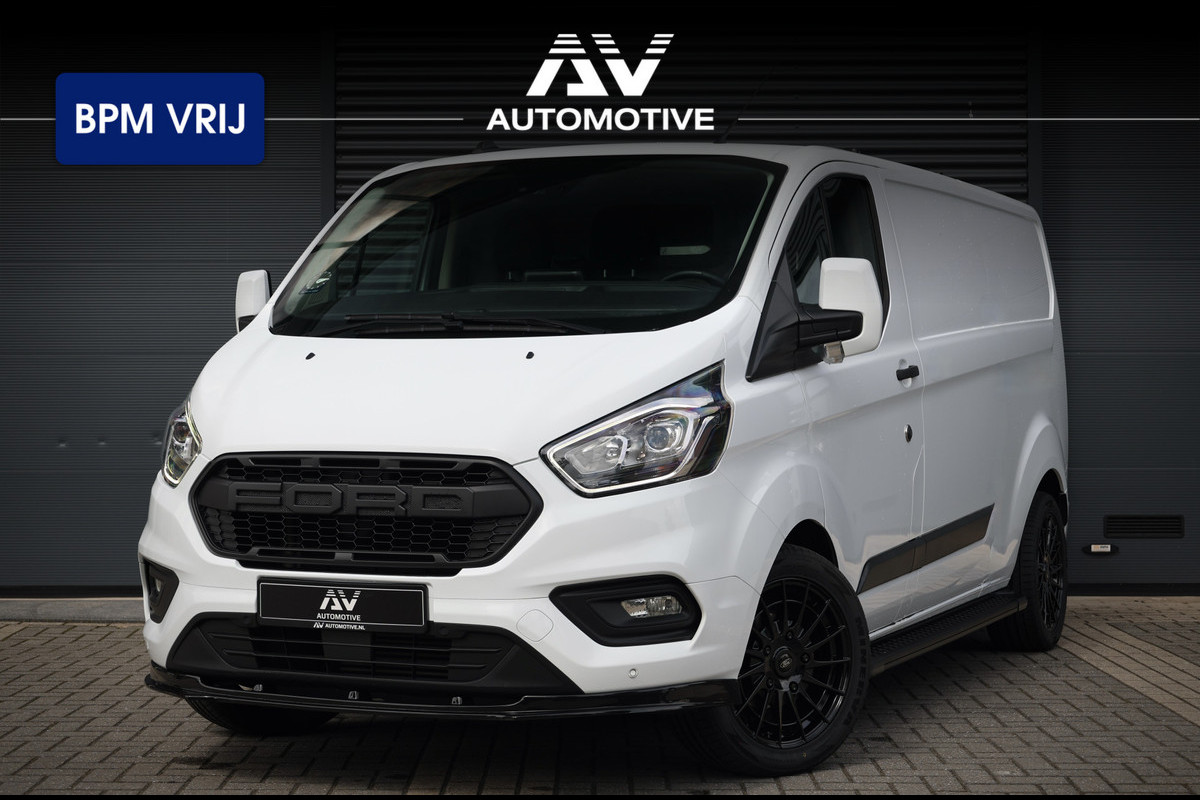 Ford Transit Custom 300 2.0 TDCI L2H1 Raptor Edition | BPM VRIJ | Camera | CarPlay | Stoelverwarming | Trekhaak | 3-Zitter | Nieuwe APK | Onderhoudsbeurt