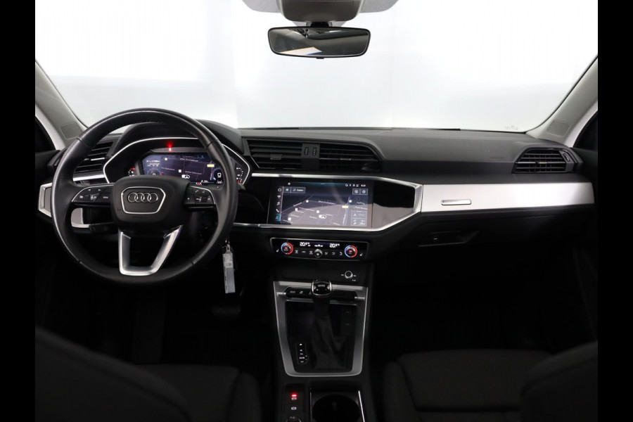 Audi Q3 Sportback 35 TFSI Business Edition 150 pk S-tronic | Navigatie | Panoramadak | Parkeersensoren | Achteruitrijcamera | Cruise control | Stoelverwarming |