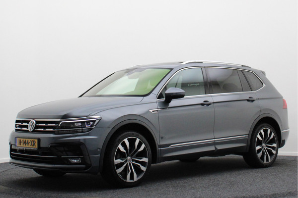 Volkswagen Tiguan Allspace 1.5 TSI DSG Highline Business R 7p. Virtual Cockpit, Panoramadak,  ACC, Apple Carplay, Trekhaak, 20''