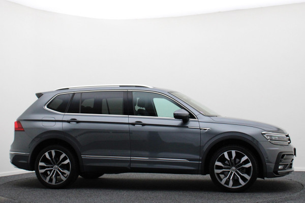 Volkswagen Tiguan Allspace 1.5 TSI DSG Highline Business R 7p. Virtual Cockpit, Panoramadak,  ACC, Apple Carplay, Trekhaak, 20''