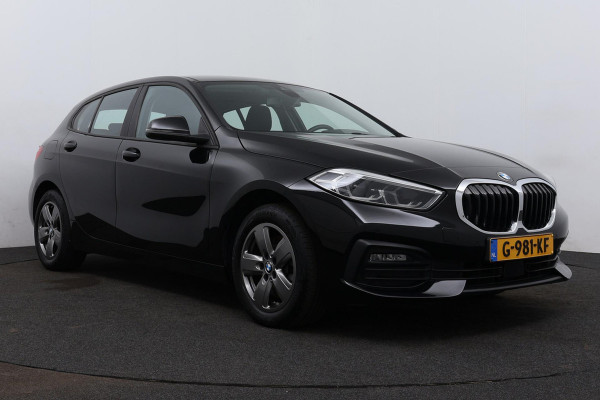 BMW 1-serie 118i Executive Edition (1e Eig, NL-auto, DealeronderH, Navi-groot, PDC V+A, Cruise Control, Etc)