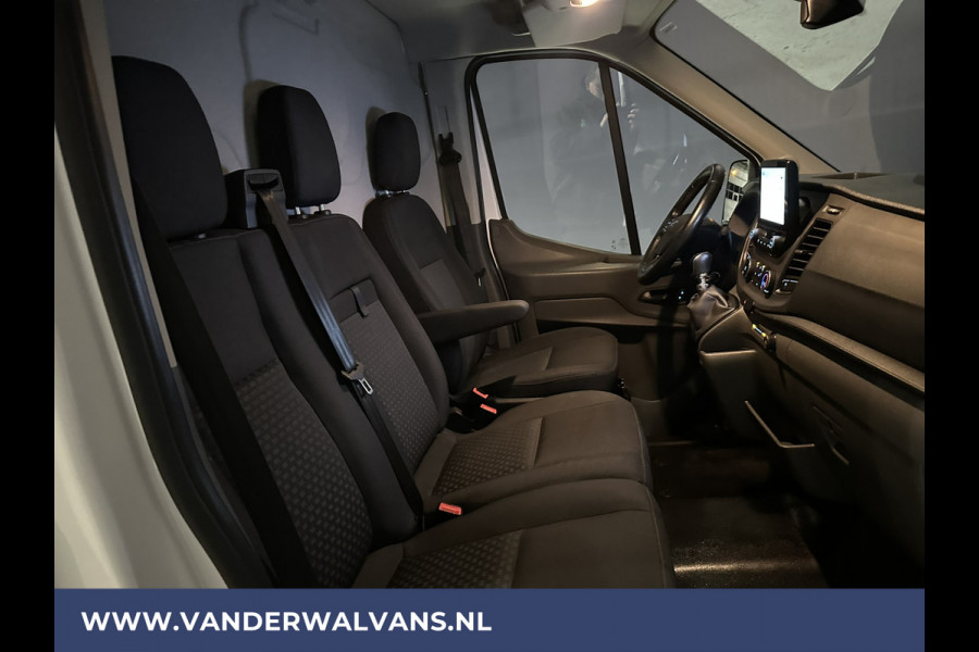 Ford Transit 2.0 TDCI 131pk L3H2 Euro6 Airco | Navigatie | Camera | Cruisecontrol | Apple Carplay | Stoelverwarming Android Auto, Parkeersensoren, Verwarmde voorruit, Bijrijdersbank