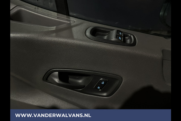 Ford Transit 2.0 TDCI 131pk L3H2 Euro6 Airco | Navigatie | Camera | Cruisecontrol | Apple Carplay | Stoelverwarming Android Auto, Parkeersensoren, Verwarmde voorruit, Bijrijdersbank