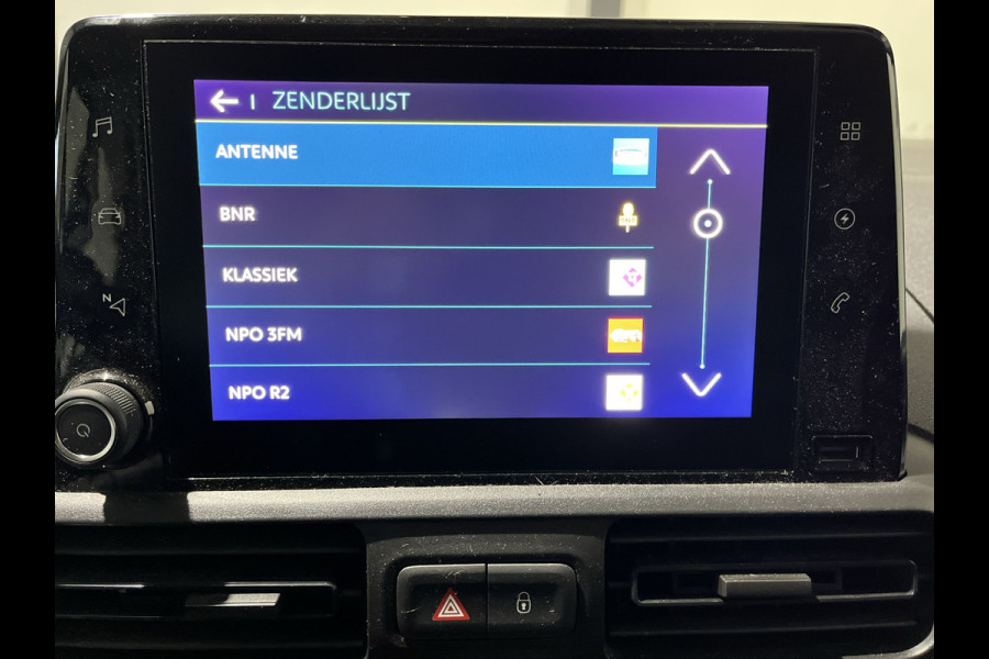 Peugeot e-Partner Asphalt 50 kWh | Navigatie | Airco | 3-Fasen SoH (batterijcheck) 87,69% score!