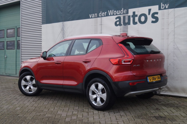 Volvo XC40 1.5 T3 Momentum Pro -NAVI-ECC-PDC-