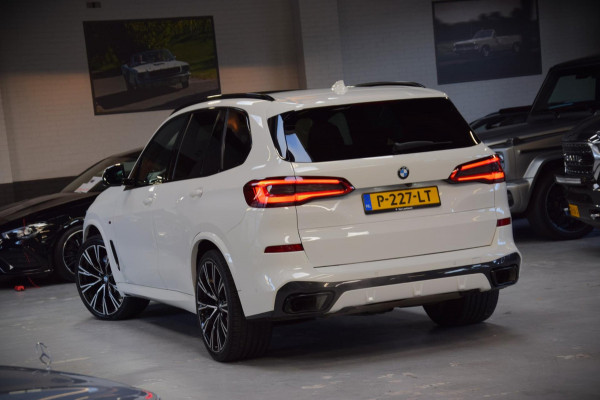 BMW X5 XDrive40i High Executive |M-Pakket|Dealer onderhouden|22 inch|Panoramadak|