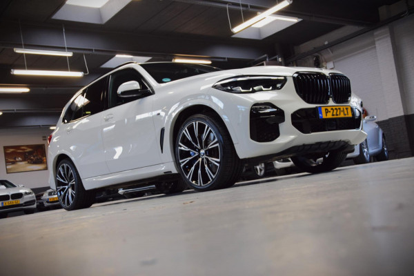 BMW X5 XDrive40i High Executive |M-Pakket|Dealer onderhouden|22 inch|Panoramadak|