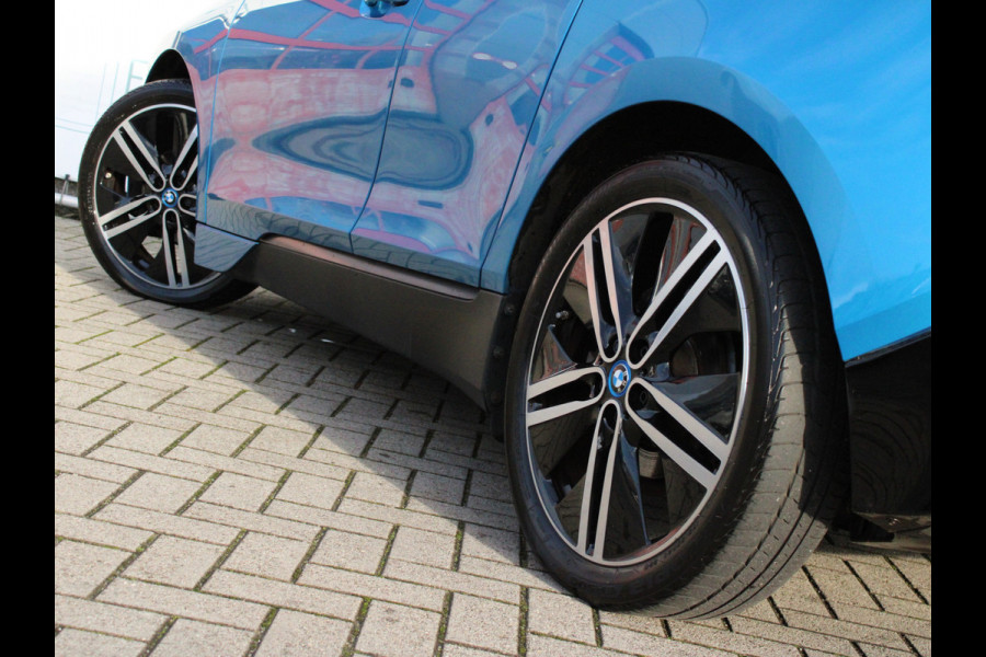 BMW i3 Basis 94Ah 33 kWh PANODAK | LEDER | NL AUTO