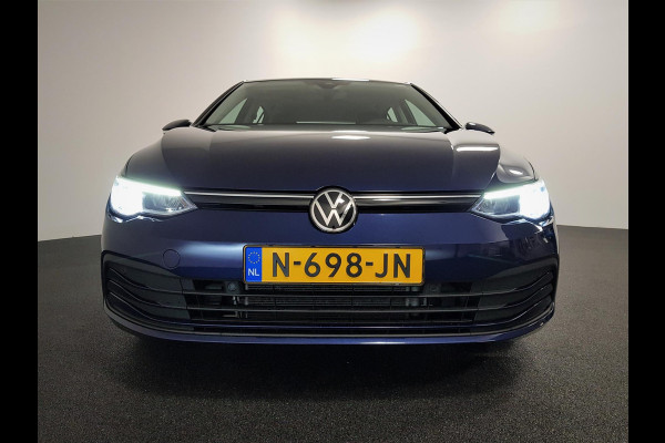 Volkswagen Golf 1.5 TSI 130pk Life | Navigatie | Climate Control | Adaptive Cruise Control | Led | Lichtmetalen velgen | Parkeer Sensoren | Stoelverwarming