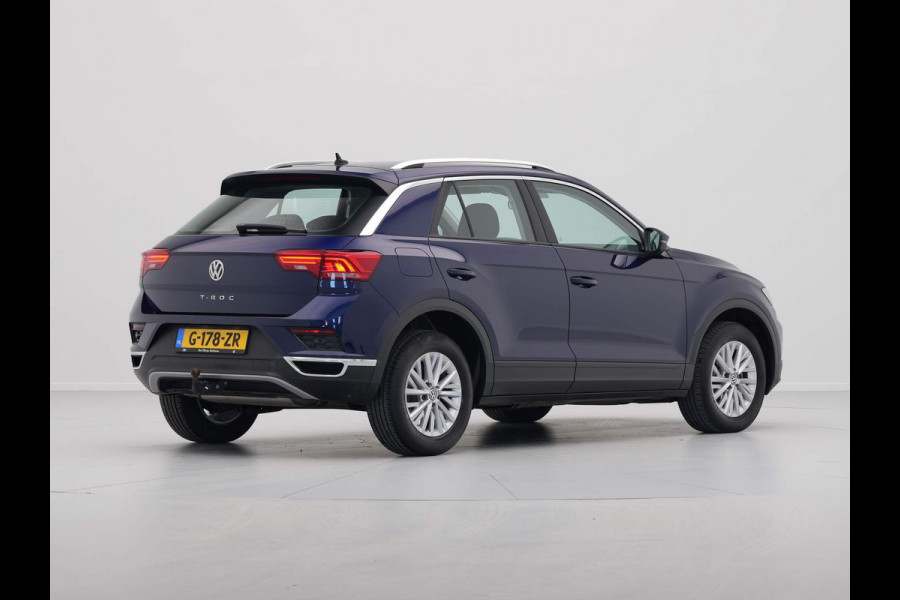 Volkswagen T-Roc 1.5 TSI 150pk DSG Style Navigatie Trekhaak Camera Acc 259