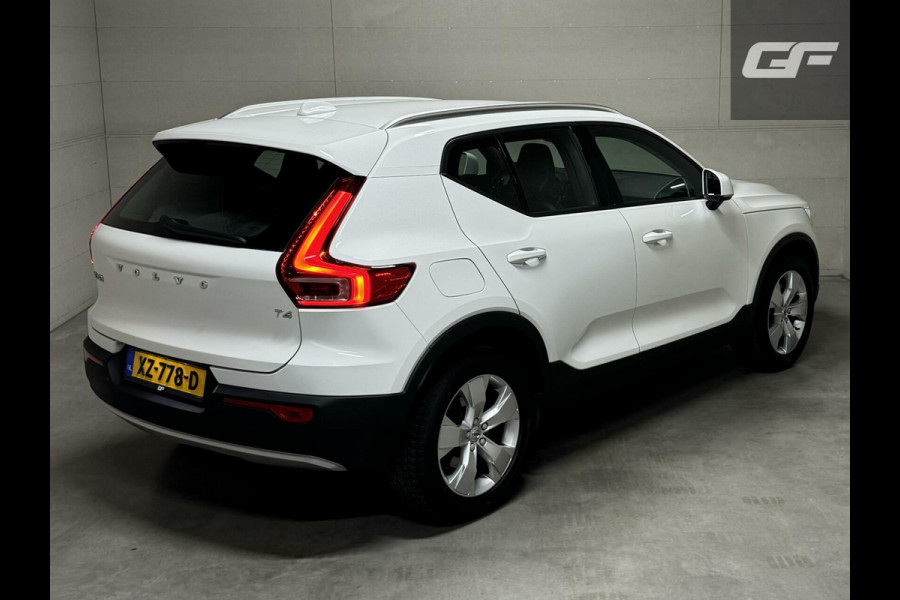 Volvo XC40 2.0 T4 Momentum Autopilot Navi Camera Trekhaak