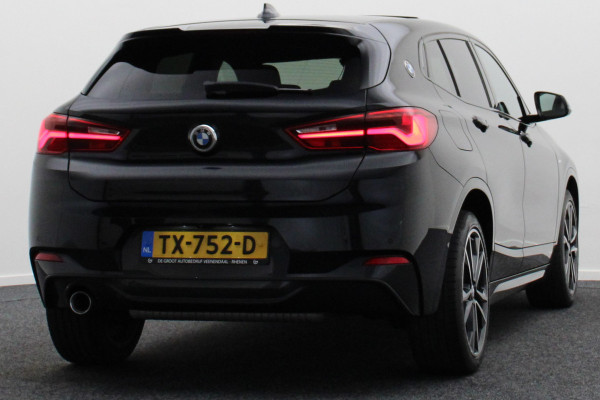 BMW X2 sDrive18i Executive Automaat M Sportpakket, LED, Panoramadak, Camera, Cruise, Navigatie, PDC, 19''