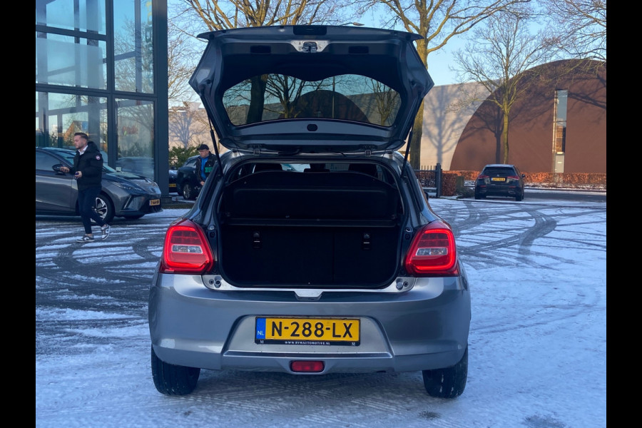 Suzuki Swift 1.0 Stijl AUTOMAAT RIJKLAARPRIJS INCL. GROOT ONDERHOUD EN 12MND BOVAG