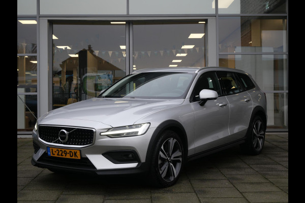 Volvo V60 Cross Country 2.0 B5 AWD Pro | Leder | Adapt. Cruise | CarPlay | Navi | Clima | Elek. stoelen + geheugen | 19'' LM | Camera