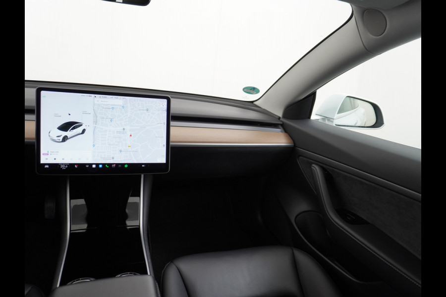 Tesla Model 3 SR+60kWh 326PK AutoPilot FSD-v.b Premium-Luidsprekers Leer PanoDak Adaptive cruise 18" Camera's Elektr.-Stuur+Stoelen+Spiegels+G Ecc Navigatiesysteem full map LED-a+v Comfortstoel(en) ACC Dual-ECC DAB Voorverwarmen interieur via App Keyless via Telefoonsleutel One-Pedal-Drive Orig. nlse auto  1e eigenaar Slechts 1584kg (Lichtste Tesla)