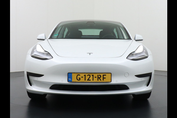 Tesla Model 3 SR+60kWh 326PK AutoPilot FSD-v.b Premium-Luidsprekers Leer PanoDak Adaptive cruise 18" Camera's Elektr.-Stuur+Stoelen+Spiegels+G Ecc Navigatiesysteem full map LED-a+v Comfortstoel(en) ACC Dual-ECC DAB Voorverwarmen interieur via App Keyless via Telefoonsleutel One-Pedal-Drive Orig. nlse auto  1e eigenaar Slechts 1584kg (Lichtste Tesla)