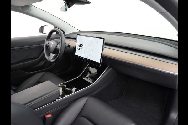 Tesla Model 3 SR+60kWh 326PK AutoPilot FSD-v.b Premium-Luidsprekers Leer PanoDak Adaptive cruise 18" Camera's Elektr.-Stuur+Stoelen+Spiegels+G Ecc Navigatiesysteem full map LED-a+v Comfortstoel(en) ACC Dual-ECC DAB Voorverwarmen interieur via App Keyless via Telefoonsleutel One-Pedal-Drive Orig. nlse auto  1e eigenaar Slechts 1584kg (Lichtste Tesla)