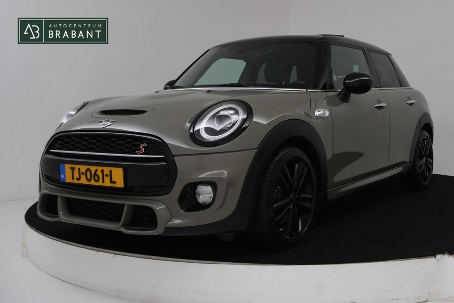 MINI Mini 2.0 Cooper S Automaat (PANORAMADAK, HARMAN & KARDON, NAVIGATIE, PARKEERSENSOREN, STOELVERWARMING, NL-AUTO)