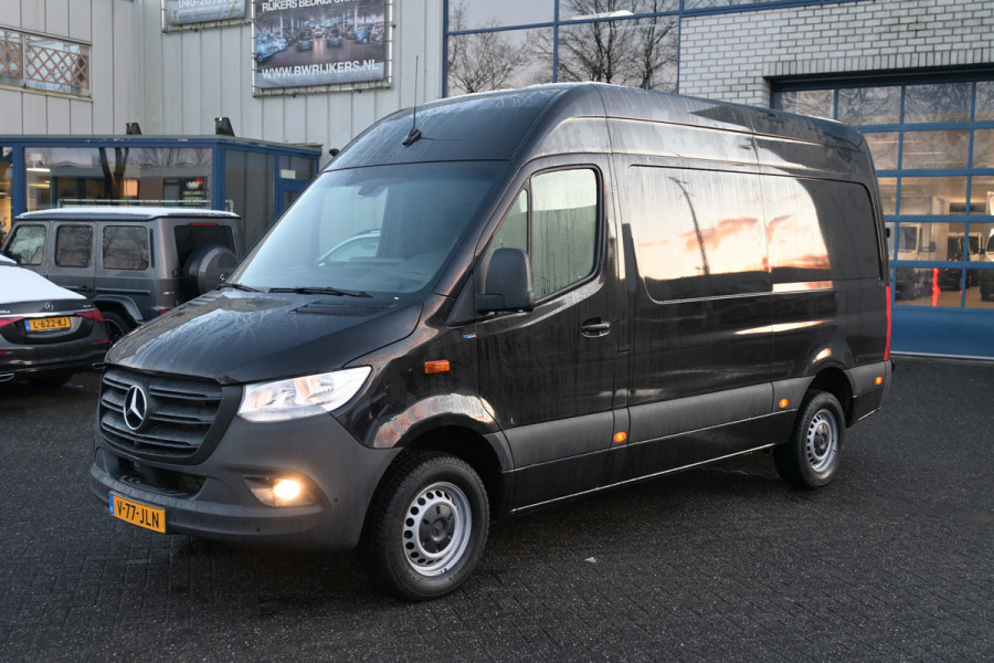 Mercedes-Benz Sprinter 317 CDI L2H2 MBUX met 360 Graden camera, Geveerde stoel